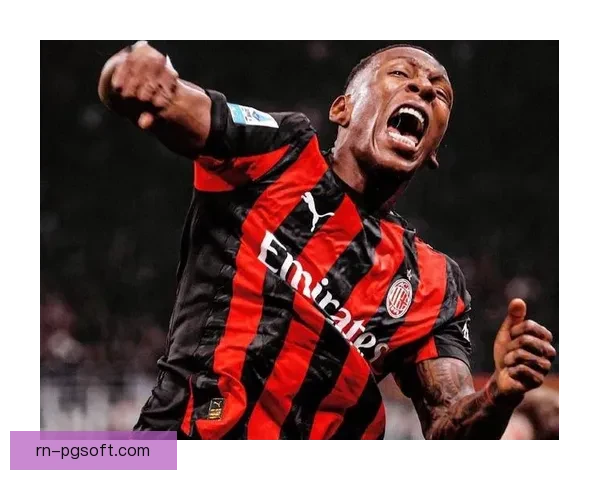 AC米兰时隔十一年重返巅峰终夺意甲冠军 打破沉寂重塑荣耀